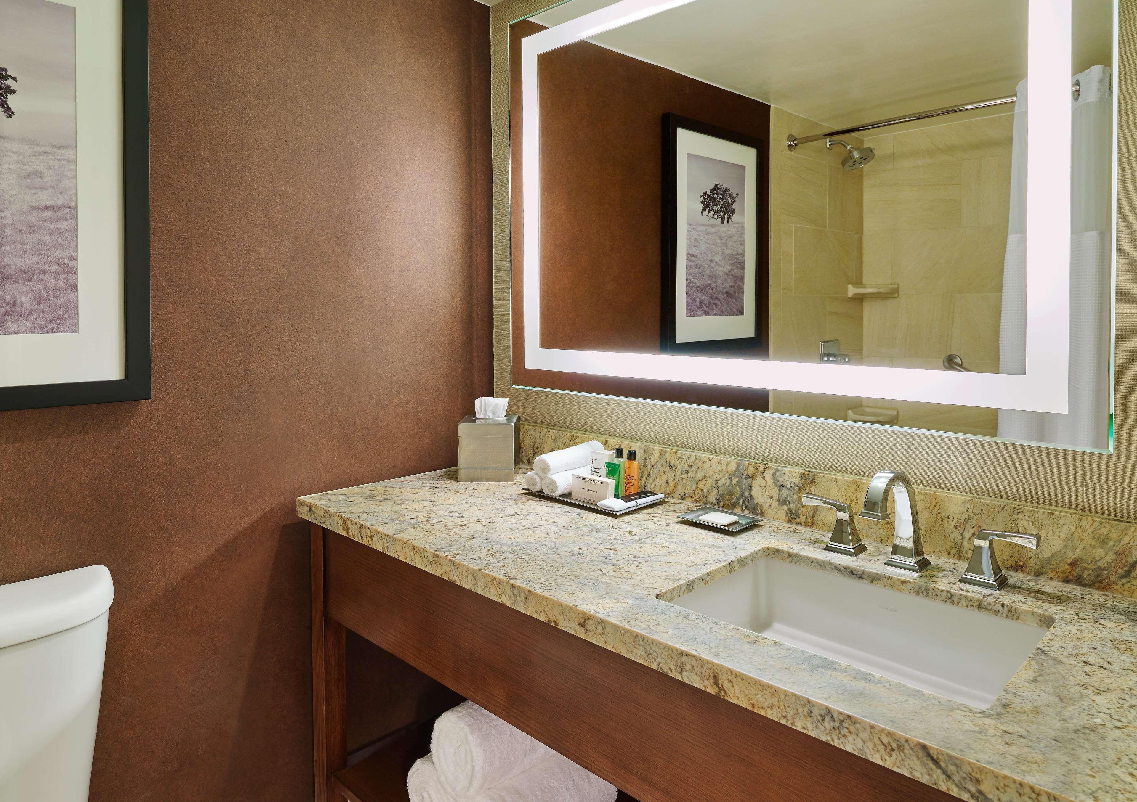 Doubletree By Hilton San Antonio Airport Hotel Exterior foto