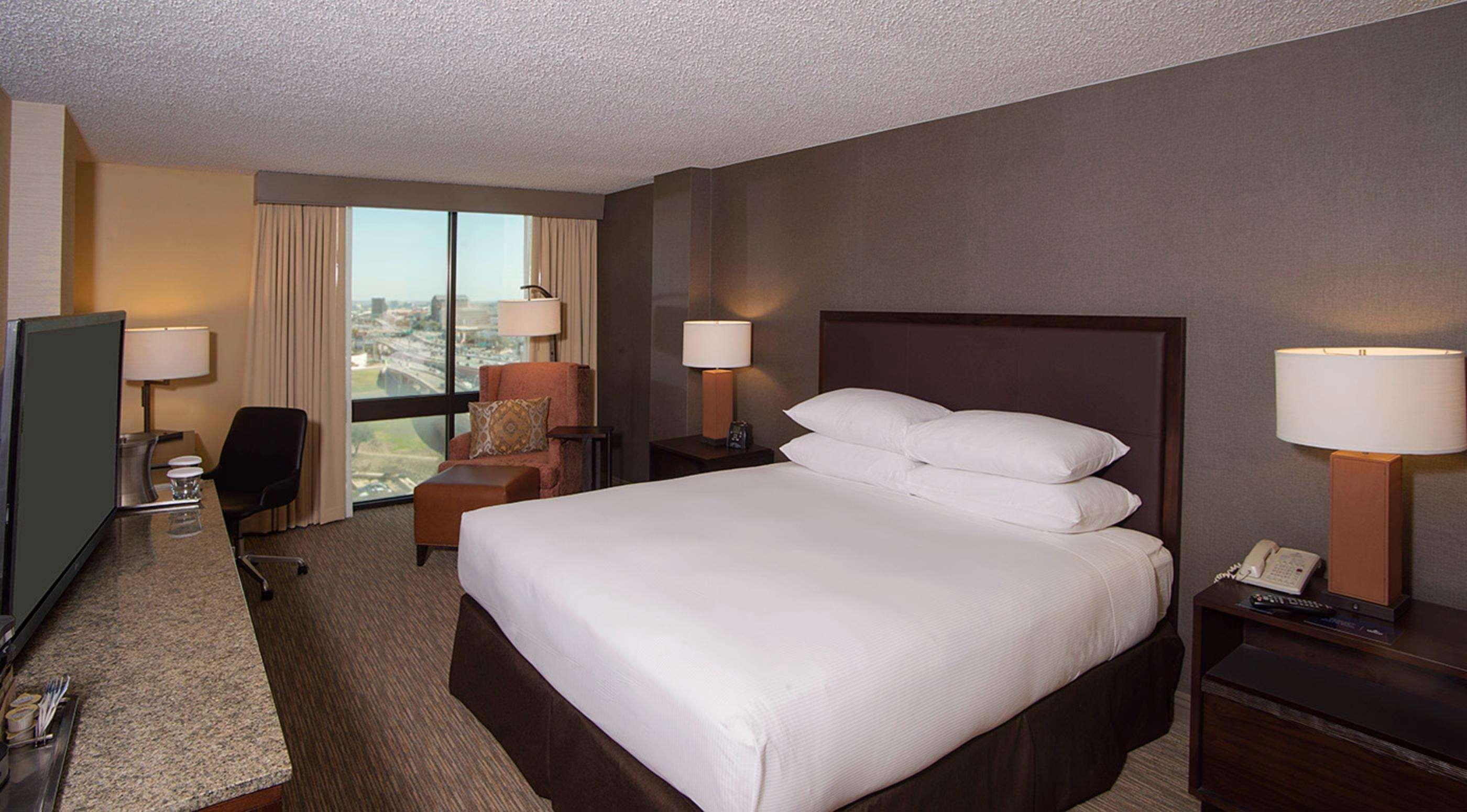 Doubletree By Hilton San Antonio Airport Hotel Exterior foto